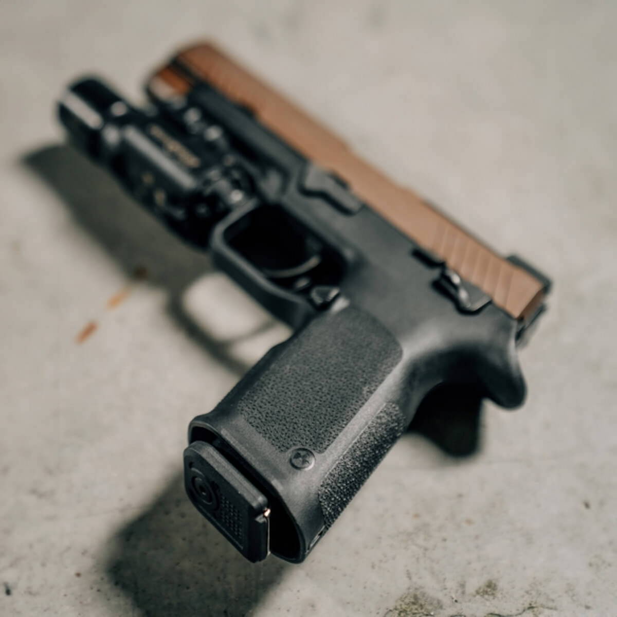 Magpul Industries EHG™ SG9™ Grip – SIG P320™ Full Size, Manual Safety - Image 5